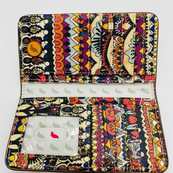SAKROOTS WOMEN’S COLORFUL “ONE WORLD” THIN WALLET WITH EMBROIDERED ELEPHANT NWT - Picture 10 of 11